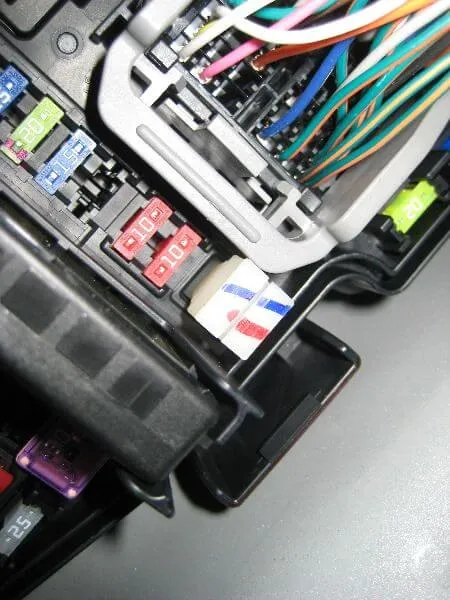 Замена предохранителей автомобиля Услуга СТО АвтоСоюзСервис: Замена предохранителей автомобиля в Минске