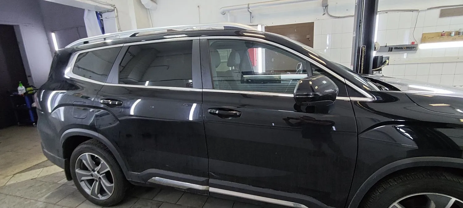 Тонировка Geely Okonango