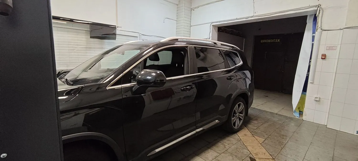 Тонировка Geely Okonango