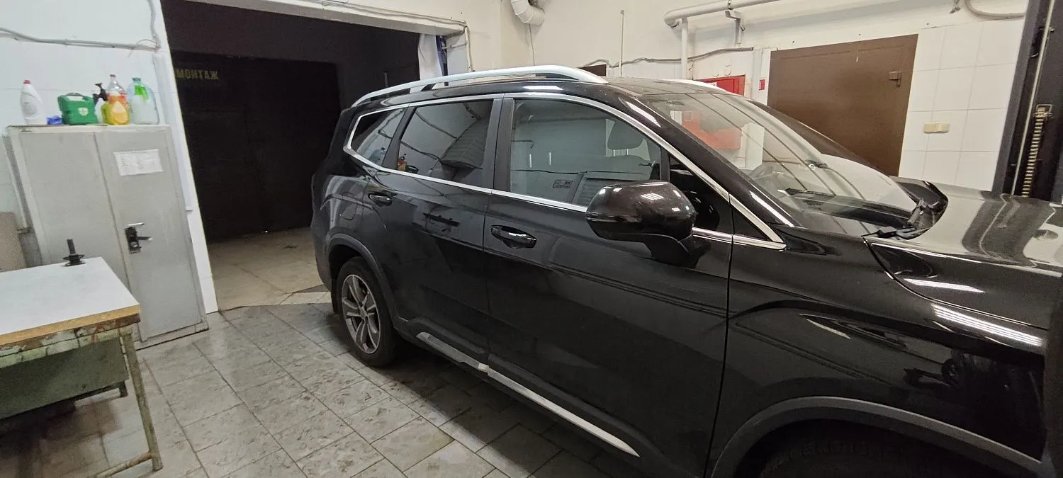 Тонировка Geely Okonango