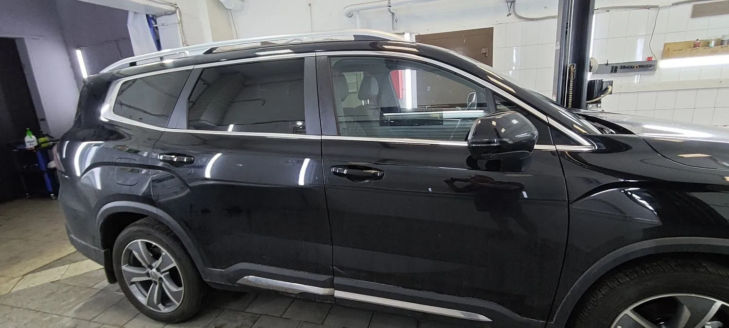 Тонировка Geely Okonango